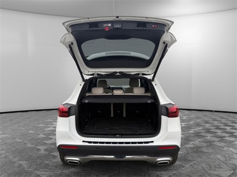 Used 2025 Mercedes-Benz GLA 250 image 9