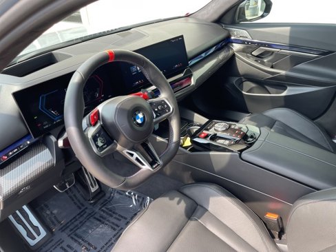 Used 2025 BMW M5 w/ Carbon Package image 18