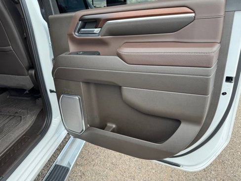 Used 2024 GMC Sierra 3500 Denali w/ Denali Reserve Package image 20
