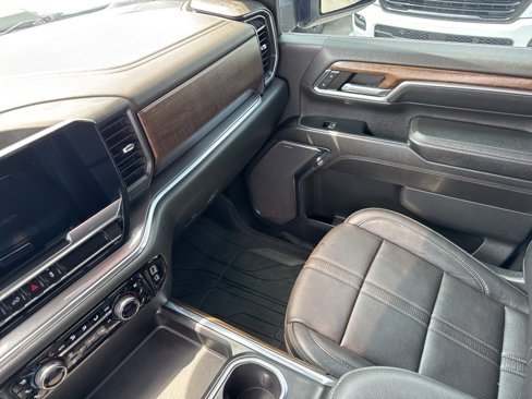 Used 2024 Chevrolet Silverado 2500 High Country w/ High Country Premium Package image 37