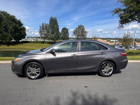 Used 2017 Toyota Camry SE image 7