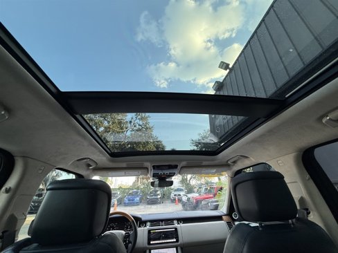 Used 2020 Land Rover Range Rover HSE image 21