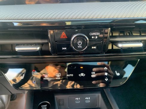 New 2026 Nissan Kicks SR w/ SR Premium Package image 15