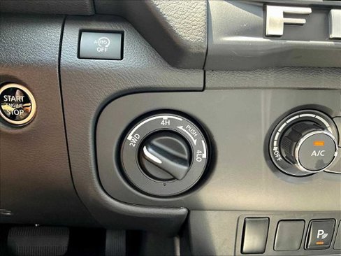 Certified 2025 Nissan Frontier SV image 26