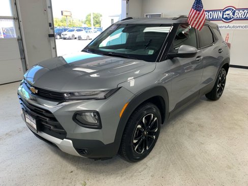 Used 2023 Chevrolet TrailBlazer LT w/ Sun and Liftgate Package image 2