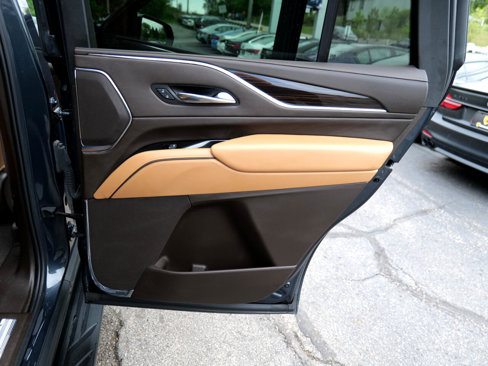 Used 2022 Cadillac Escalade Premium Luxury image 43