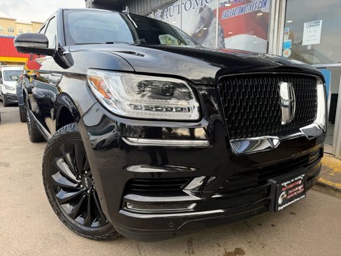 Used 2021 Lincoln Navigator Reserve image 1