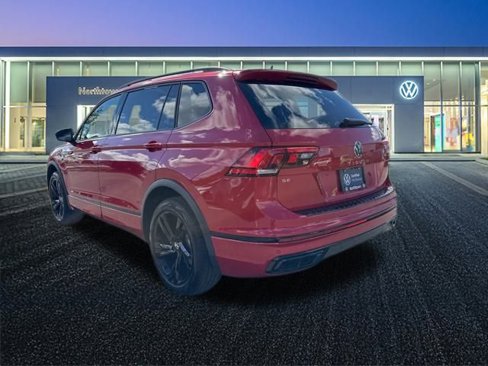 Certified 2024 Volkswagen Tiguan SE R-Line image 6