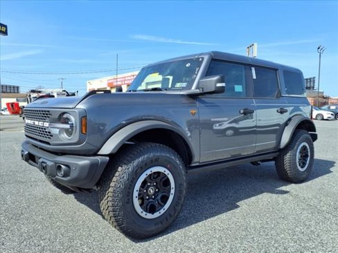 New 2025 Ford Bronco Badlands image 1