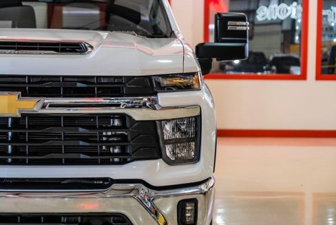 Used 2024 Chevrolet Silverado 2500 LT image 42
