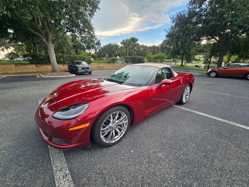 Used 2007 Chevrolet Corvette Convertible w/ Preferred Equipment Group image 2