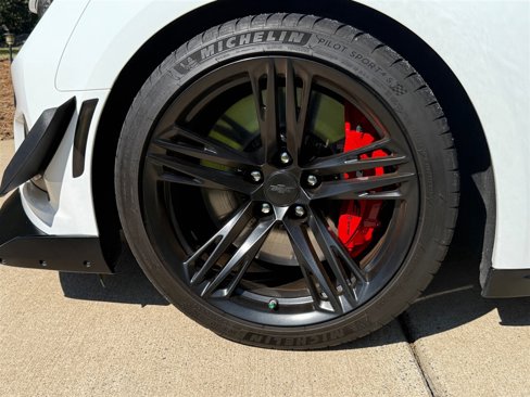 Used 2018 Chevrolet Camaro ZL1 image 18