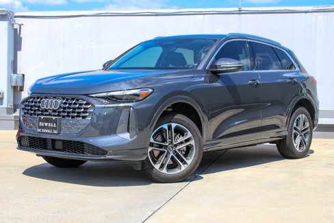 Certified 2025 Audi Q5 Premium w/ Convenience Package image 1