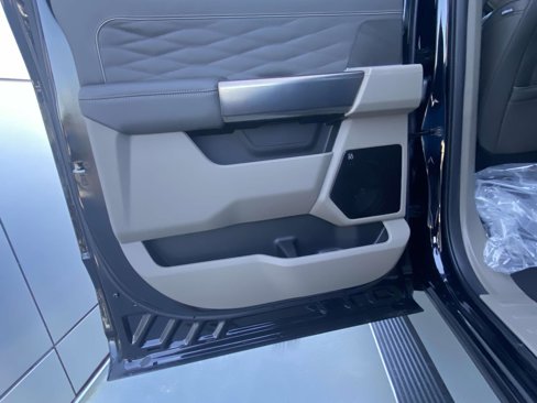 New 2025 Ford F350 Platinum w/ Platinum Plus Package image 10