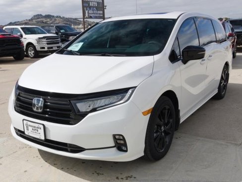 Used 2024 Honda Odyssey Sport image 2
