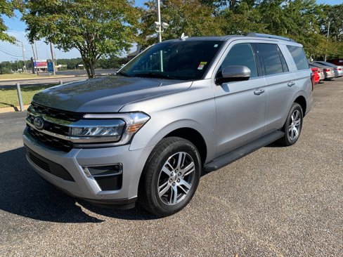 Used 2024 Ford Expedition Limited image 4