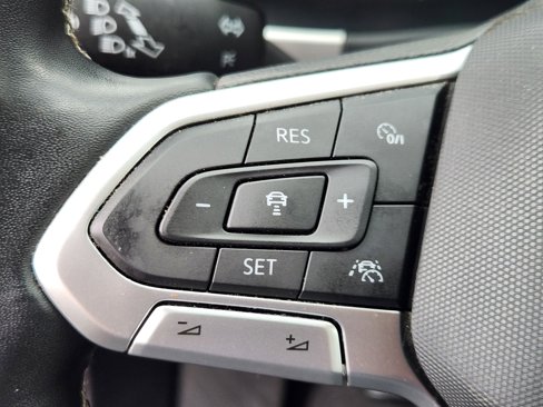 Used 2021 Volkswagen Atlas SEL Premium image 25