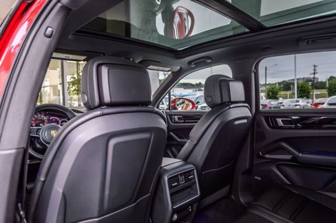 Used 2021 Porsche Cayenne image 21