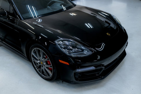 Used 2023 Porsche Panamera GTS image 34