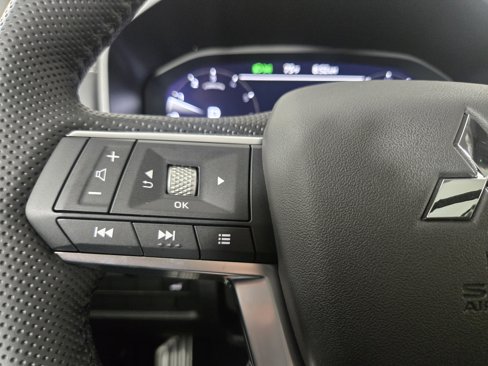 New 2025 Mitsubishi Outlander SEL image 16