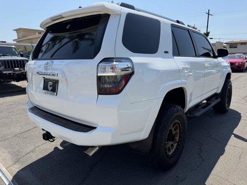 Used 2020 Toyota 4Runner SR5 Premium image 8