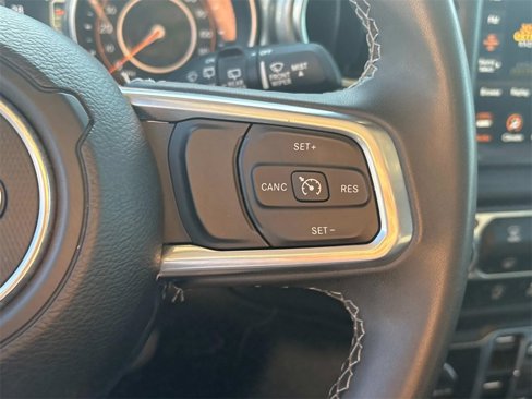 Used 2023 Jeep Wrangler Sahara image 27