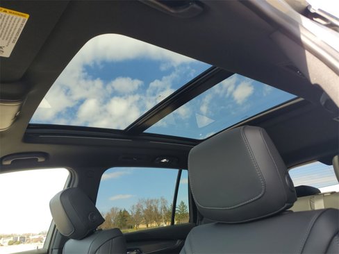 New 2025 Cadillac XT6 Luxury image 18
