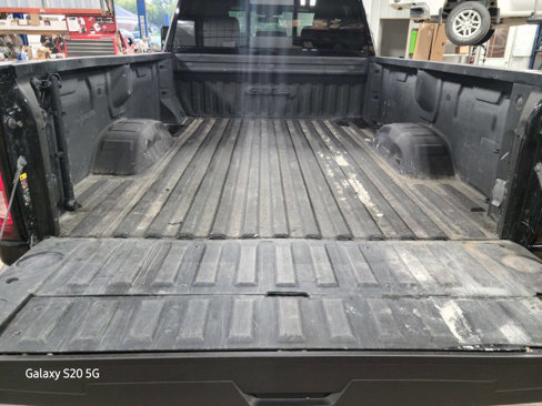 Used 2023 GMC Sierra 2500 AT4 w/ AT4 Preferred Package image 18