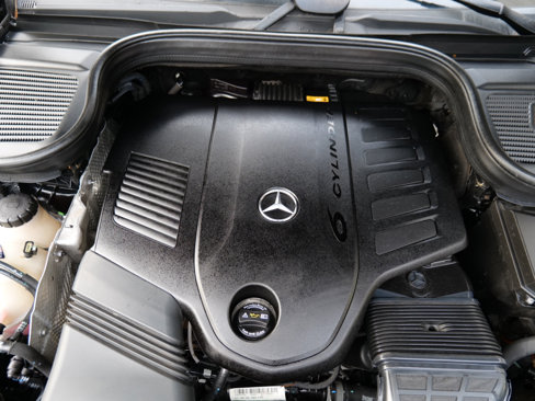 Used 2022 Mercedes-Benz GLE 450 4MATIC w/ AMG Line Exterior image 55