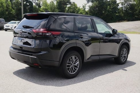Used 2024 Nissan Rogue S image 7
