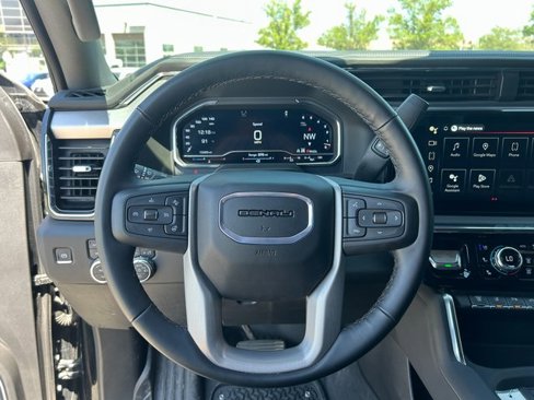 Used 2025 GMC Sierra 3500 Denali w/ Denali Reserve Package image 19