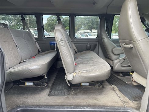 Used 2017 Chevrolet Express 3500 LT w/ LT Preferred Equipment Group image 5