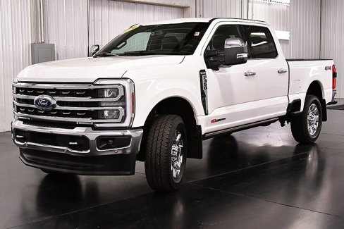Used 2024 Ford F350 King Ranch w/ Chrome Package image 3