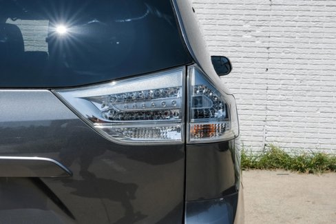 Used 2019 Toyota Sienna SE image 41