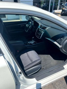 Used 2018 Nissan Altima 2.5 SV image 9