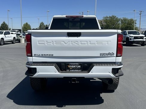 Used 2025 Chevrolet Silverado 3500 High Country w/ High Country Premium Package image 9