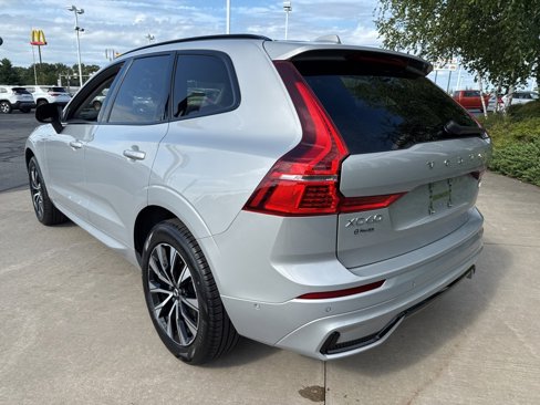 Certified 2025 Volvo XC60 B5 Plus image 3