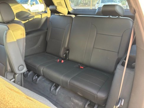 Used 2022 Chevrolet Traverse High Country image 30