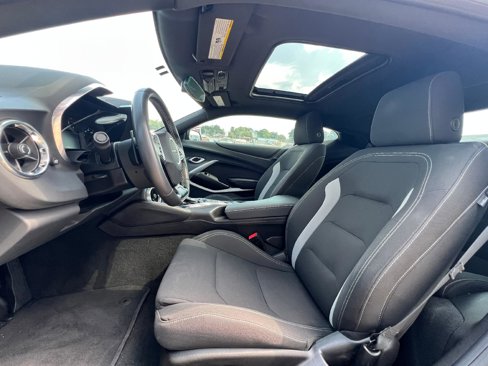 Used 2023 Chevrolet Camaro LT image 8