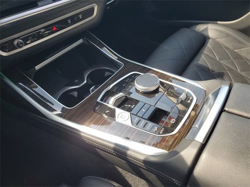Used 2024 BMW X7 xDrive40i image 25