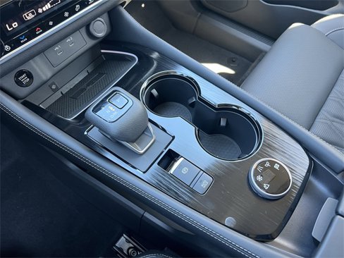 New 2026 Nissan Rogue Platinum image 8