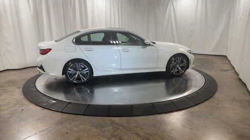 Used 2021 BMW 330i xDrive Sedan w/ Convenience Package image 9