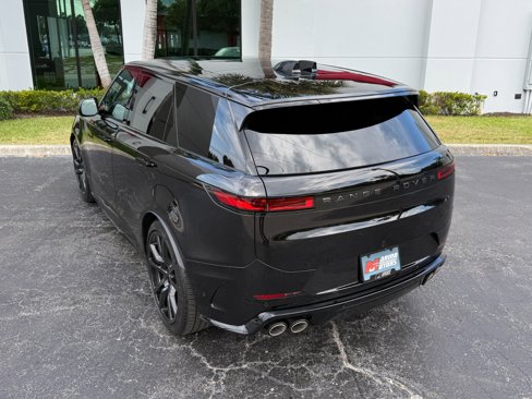 Used 2024 Land Rover Range Rover Sport image 15