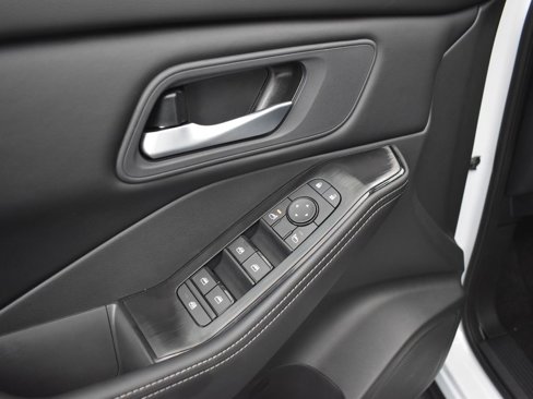 New 2026 Nissan Rogue SV image 27