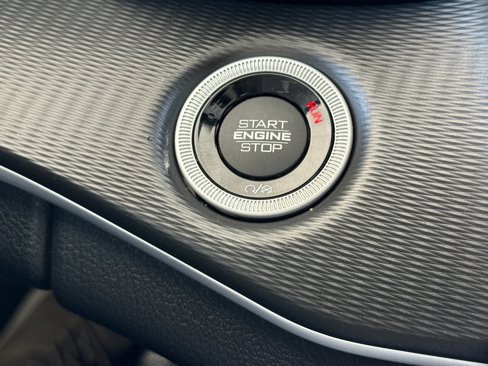 Used 2024 Jeep Grand Cherokee Laredo image 22