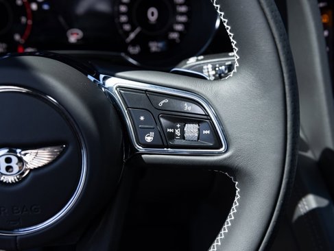 New 2025 Bentley Bentayga image 29