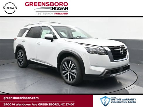 New 2025 Nissan Pathfinder Platinum image 1