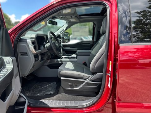 New 2025 Ford F350 XLT w/ Black Appearance Package image 9