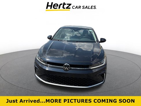 Used 2025 Volkswagen Jetta SE image 1