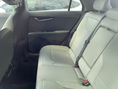 Certified 2023 Kia Niro EX Touring image 8